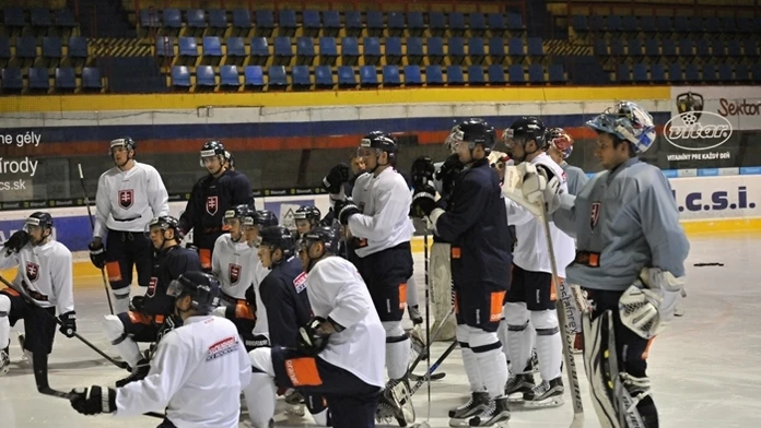 Hokejoví reprezentanti na kempe v Martine.