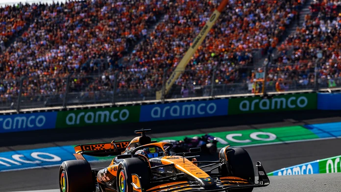VC Bahrajnu: Pole position druhýkrát v sezóne uchmatol Piastri. Verstappena zradili brzdy