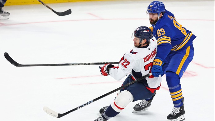 VIDEO: Bláznivá prvá tretina priniesla päť gólov. Washingtonu na výhru nestačila ani asistencia Fehérváryho