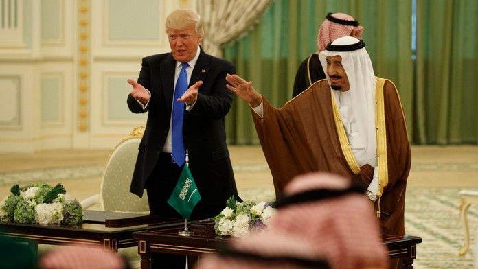 Donald Trump a saudsko-arabský kráľ Salmán.