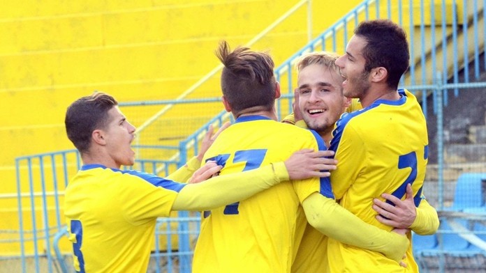 Hráči VSS Košice sa radujú z gólu.