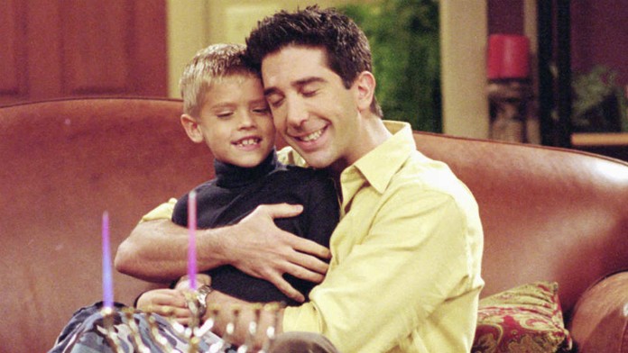 Priatelia - Ben a Ross (Cole Sprouse a David Schwimmer)