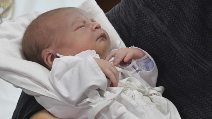 Proirackí militanti a ich podporovatelia pred americkým veľvyslanectvom v Bagdade.