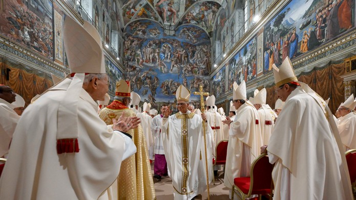 Pápež Lev XIV. odslúžil ďakovnú omšu. Aj výberom obuvi ukázal, že chce ísť v stopách svojho predchodcu