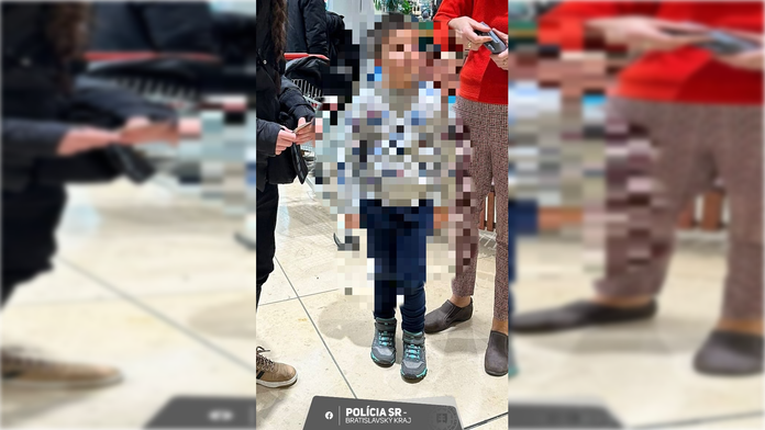 Požiar v obchode spôsobil sedemročný chlapec.