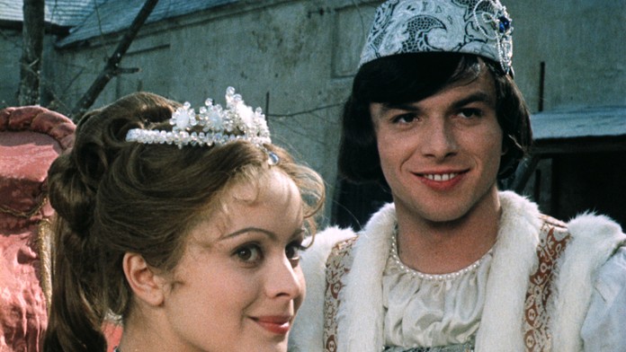 Tři oříšky pro Popelku