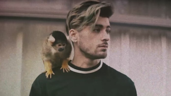 Zayn Malik vo videoklipe Still Got Time