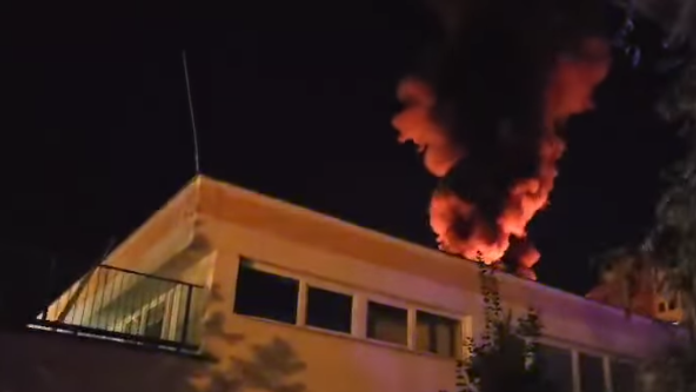 VIDEO: V bratislavských Podunajských Biskupiciach horela materská škola. Zasahovali tam hasiči