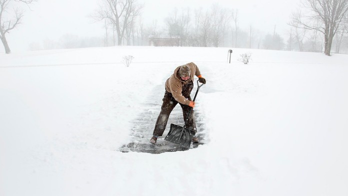 Centrálne americké štáty ochromila ľadová zimná búrka.