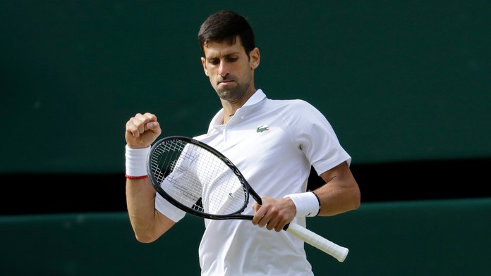 Tenista Novak Djokovič vo finále Wimbledonu.