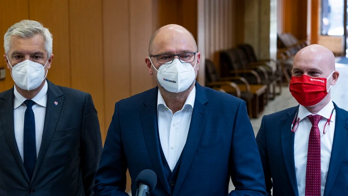 Na snímke Branislav Gröhling, Richard Sulík a Ivan Korčok