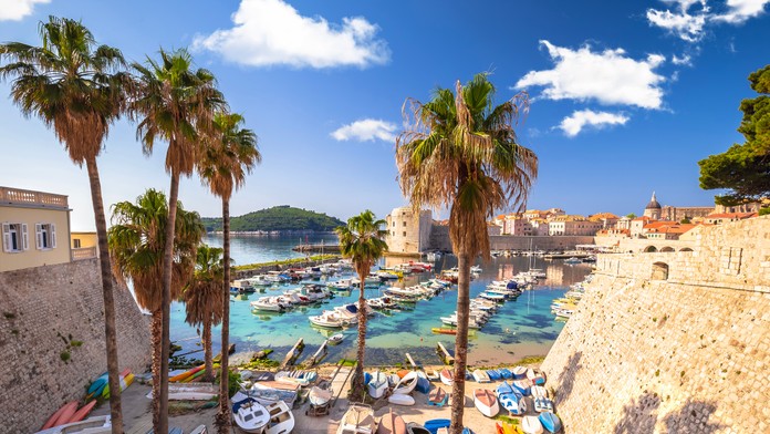 Chorváti odložili výstavbu dôležitej cesty. Spájala by obľúbenú dovolenkovú destináciu s letiskom