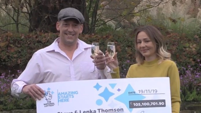 Arnaud Souquet z Montpéllieru oslavuje gól na pôde Lille.