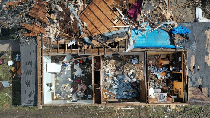 Ženu postihla neuveriteľná tragédia. Zatiaľ čo rodila v nemocnici, tornádo jej zabilo dcéru