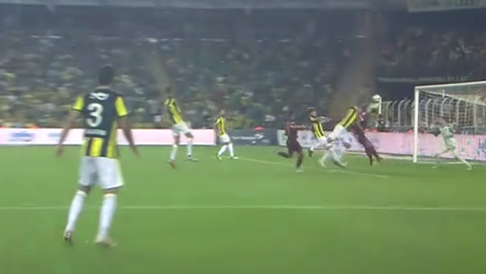 Škrtelov vlastný gól.