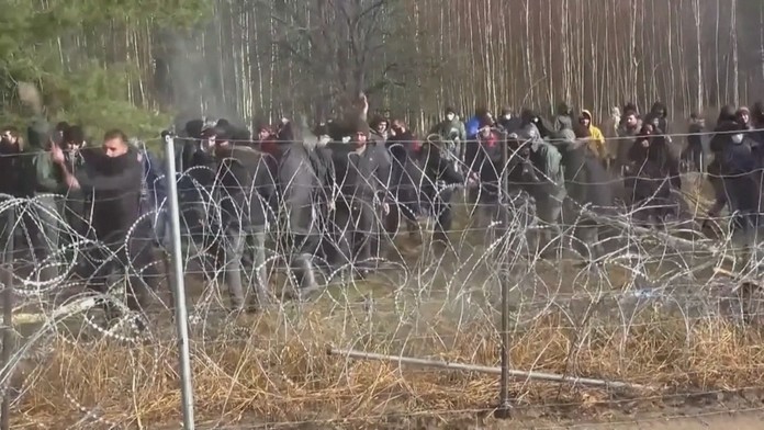 Migranti na hraniciach s Poľskom.