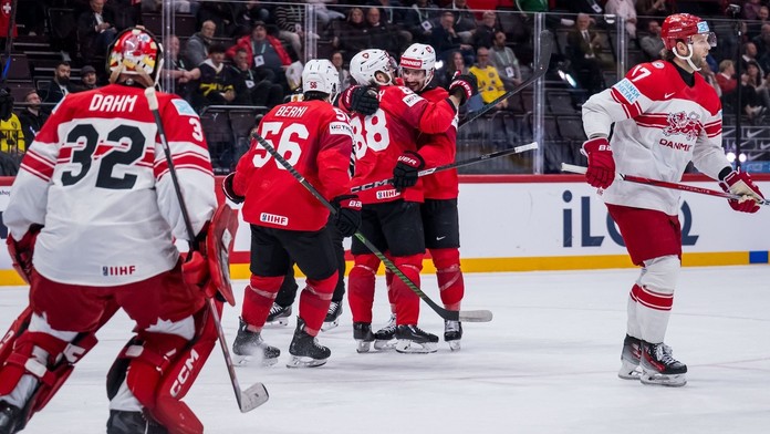 Dánska rozprávka sa skončila. Švajčiari domácim nedali najmenšiu šancu a sú vo finále