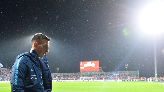 Pilot tímu F1 Mercedes Valtteri Bottas na tlačovke pred VC Brazílie.