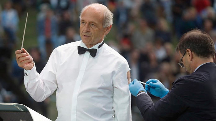 Zakladateľ Budapeštianskeho festivalového orchestra Iván Fischer.