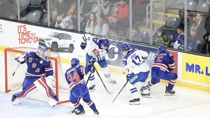 Slováci do 20 rokov opäť schytali šestku. V generálke na MS však topfavoritovi vzdorovali