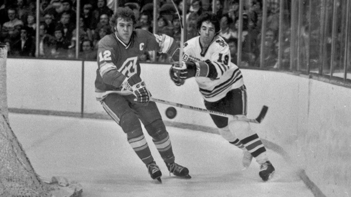 Bývalý dlhoročný hokejista NHL a trojnásobný účastník Zápasov hviezd Tom Lysiak zomrel vo veku 63 rokov na leukémiu.