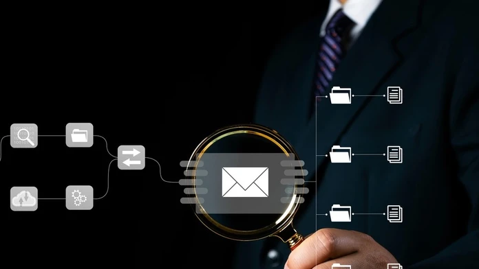 Ako keby pošta otvorila každý list. Brusel chce monitorovať každú správu na Whatsappe a Messengeri