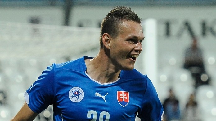 Tomáš Malec oslavuje svoj gól do siete Turecka.