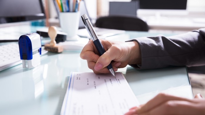 Šéfov nazvala blbcami, tak dostala výpoveď. Žene teraz súd priznal tučné odškodné