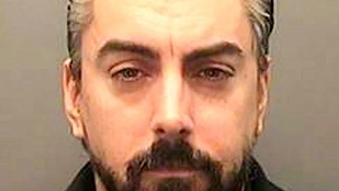 Bývalého frontmana skupiny Lostprophets zavraždili vo väzení. Odsúdili ho za sexuálne zneužívanie detí