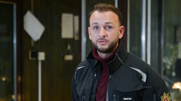 Minister vnútra odmieta, že by sa mal zvyšovať vek odchodu policajtov do výsluhy