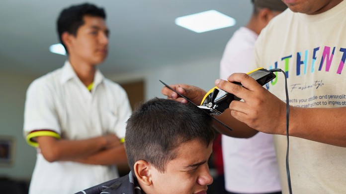 Povinná zmena účesov v Salvádore