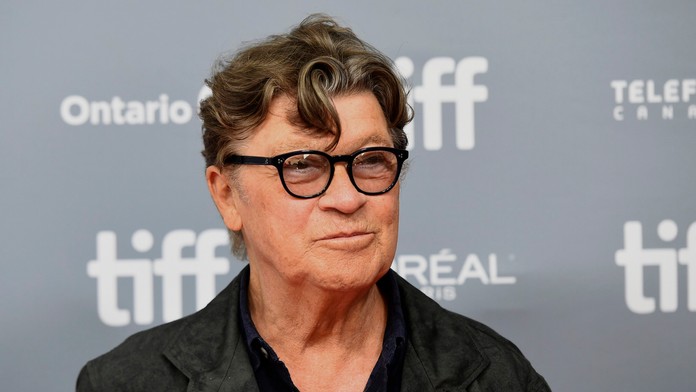 Na snímke  Robbie Robertson.