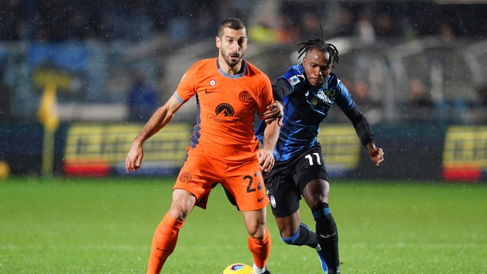 Inter si upevnil pozíciu lídra. Lobotka prihrával na víťazný gól. AC Miláno neskórovalo ani raz