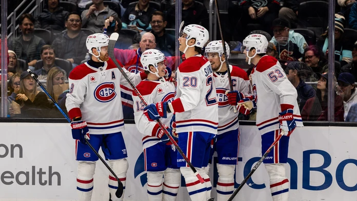 VIDEO: Slafkovský bol na konci krásnej kombinácie. Montreal takmer stratil zápas, no hrdinom bol Caufield