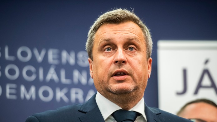 Danko sa dohodol s Tarabom a Kuffovcami. SNS o voličov zabojuje so stranou Život