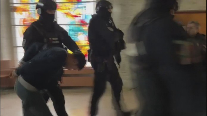 Mladík obvinený z vraždy ženy v Michalovciach zostáva vo väzbe