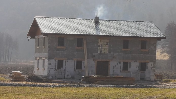 Stavba načierno pri R1