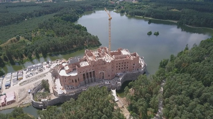 Kaštieľ v chránenej oblasti 