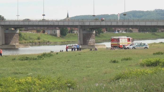 Nezvestná vo Váhu.