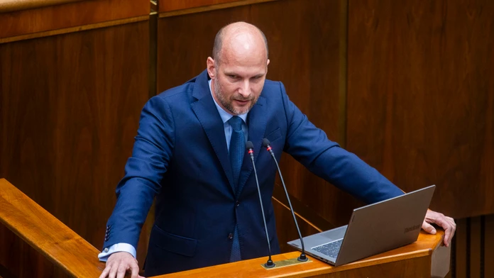  Gábor Grendel
