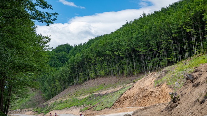 Výstavba úseku rýchlostnej cesty R2 - Kriváň - Mýtna.