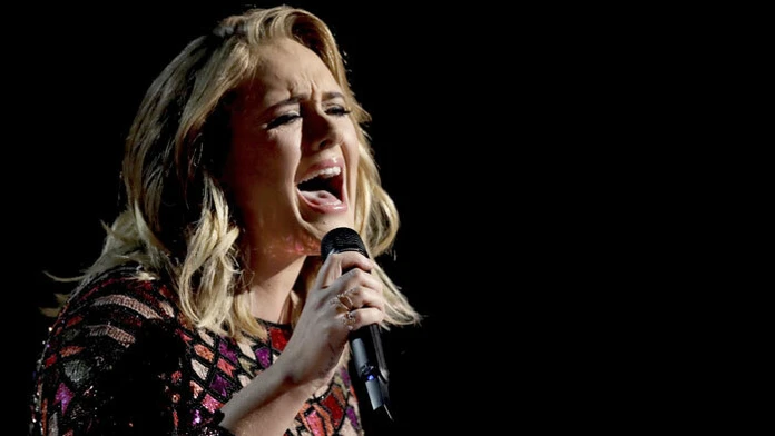 Adele na Grammy Awards v Los Angeles