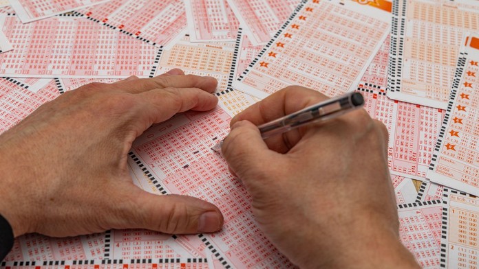 Ďalší Slovák mal obrovské šťastie: V obľúbenej lotérii trafil jackpot