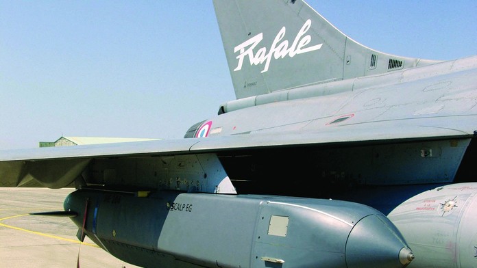 Francúzi oznámili, že obávané rakety sú už na Ukrajine. Reakcia Moskvy na seba nenechala dlho čakať