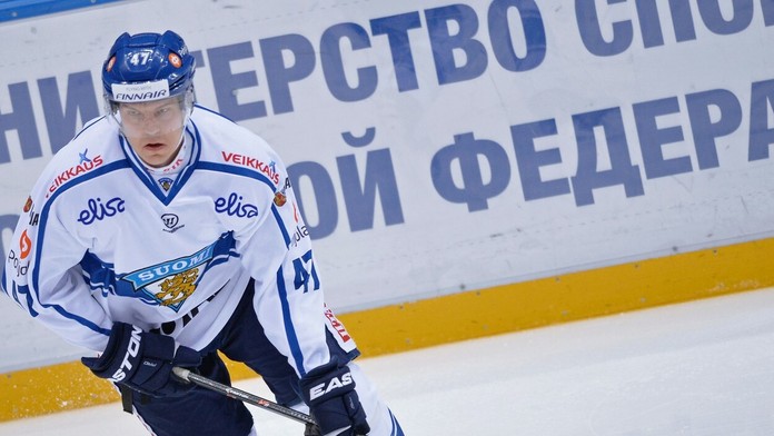 Teemu Ramstedt na rchívnej snímke z roku 2014 v drese fínskej reprezentácie..jpg