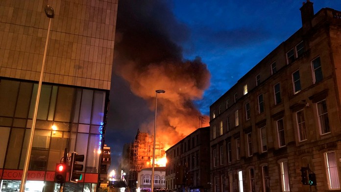 Požiar historickej budovy v Glasgowe