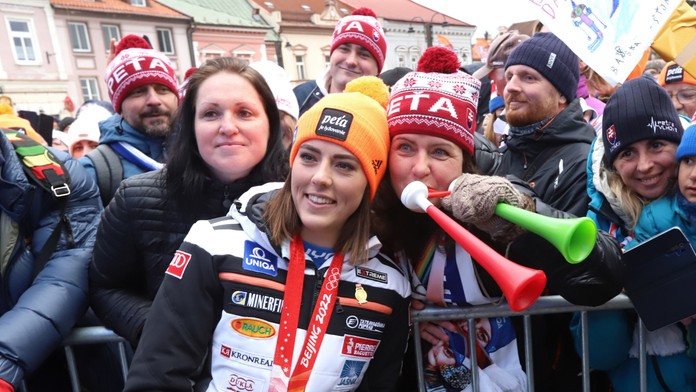 OBRAZOM: Petra Vlhová sa stretla s fanúšikmi v Liptovskom Mikuláši: "Neskutočná emócia, na každých pretekoch cítim vašu podporu"