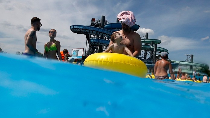 Čech a Slovák našli spôsob, ako sa zadarmo najesť v poľskom akvaparku. Chytili ich až pri druhej návšteve