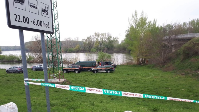 Policajná akcia v Kolárove.