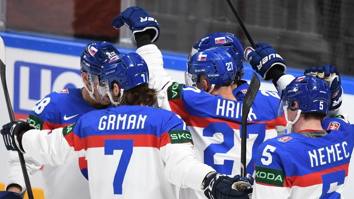 Polovica Slovákov chce hráčov z KHL v olympijskom tíme. Najviac voliči Smeru a Republiky (PRIESKUM)
